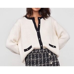 J.ing Knitwear Button-Up Cardigan Beige Contrast One Size (fits Small - Medium)